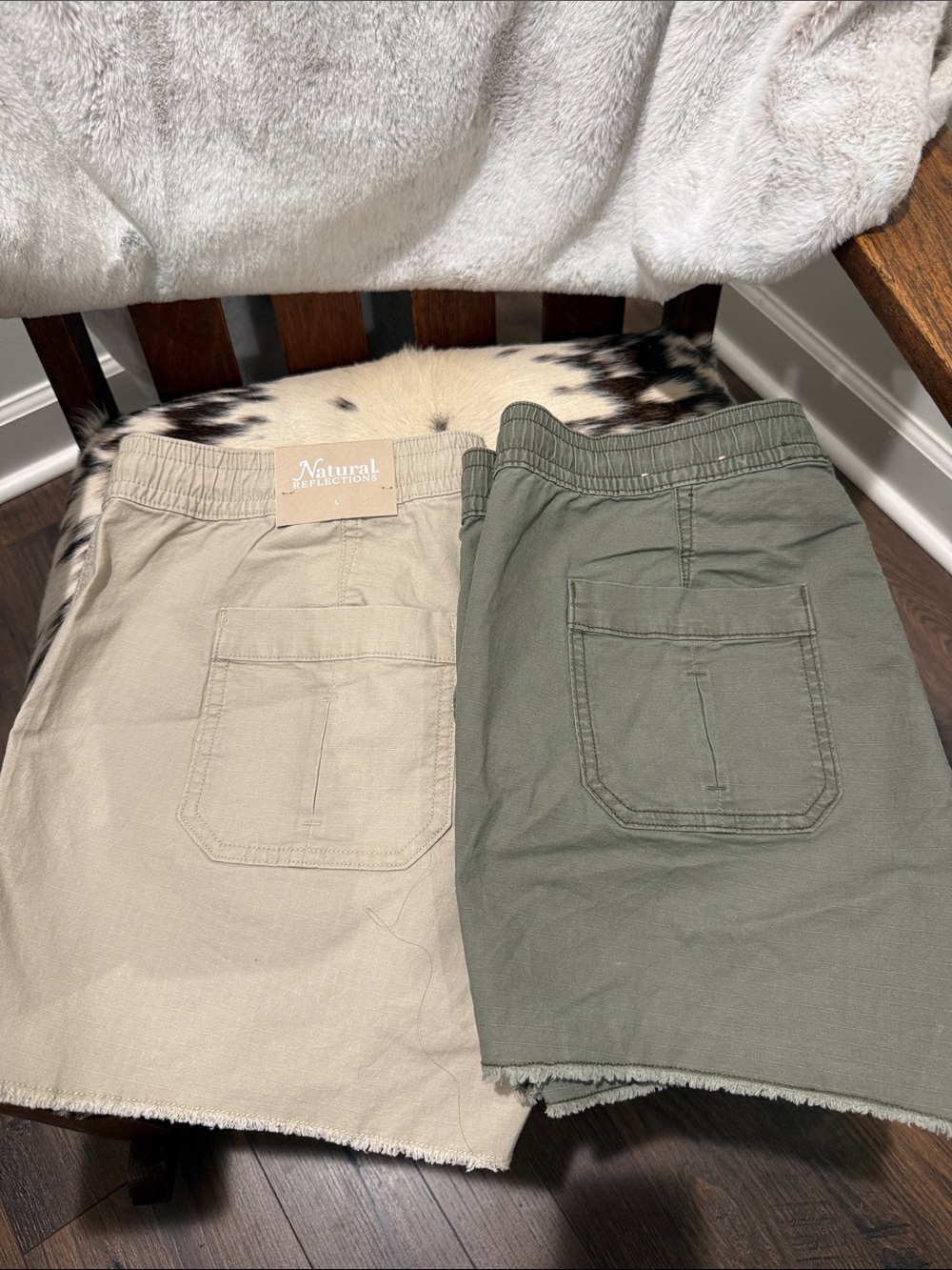 Natural Reflections Two-Tone Cargo Shorts - Beige & Olive Green